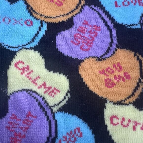 Two Left Feet Women’s Socks‎ Bittersweet Conversation Hearts Valentines Big Feet - Picture 2 of 5